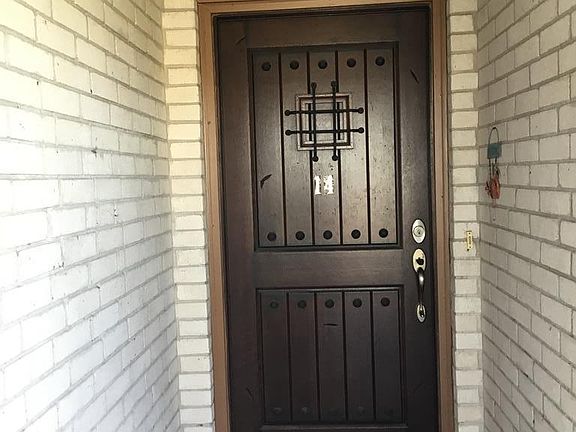 2nd image of 14 Nassau Dr