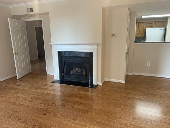 4th image of 3830 9th St N #309W