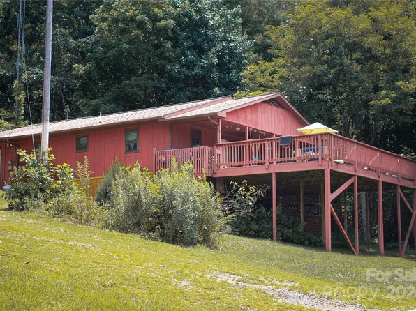 33 Song Bird Way, Burnsville, NC 28714