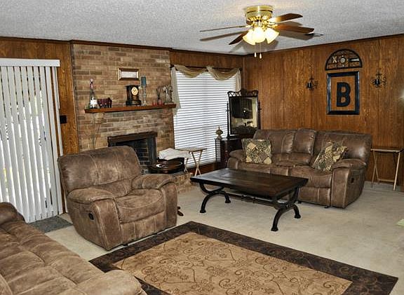 4th image of 306 Park Ln