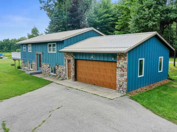 W6505 Homewood Ave, Shawano, WI 54166