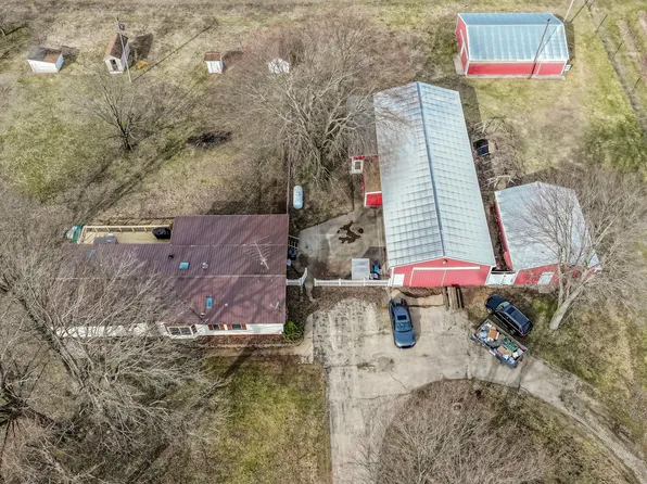 27176 47 1/2 St, Bangor, MI 49013