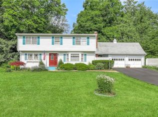 16 Pheasant Dr, West Nyack, NY 10994