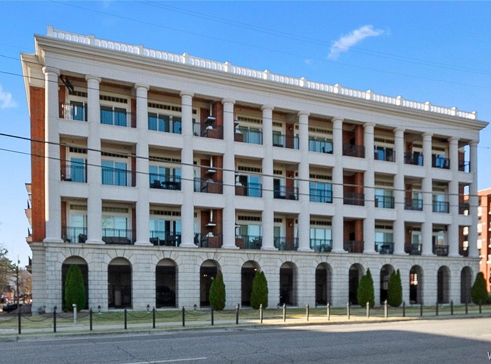 1st image of 511 11th St APT 208