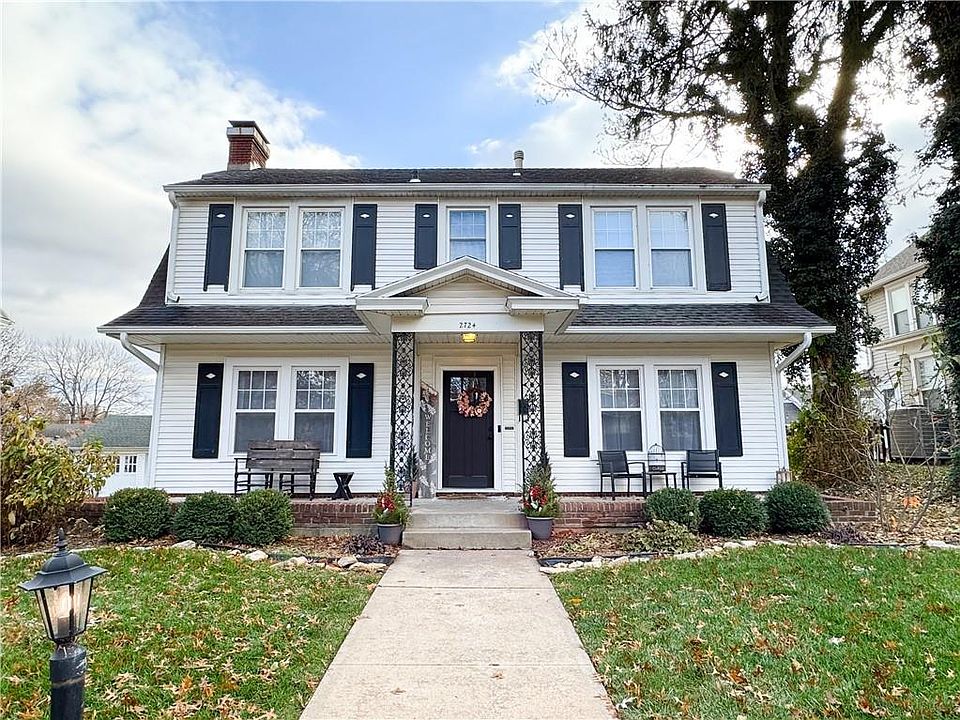 1st image of 2724 Felix St