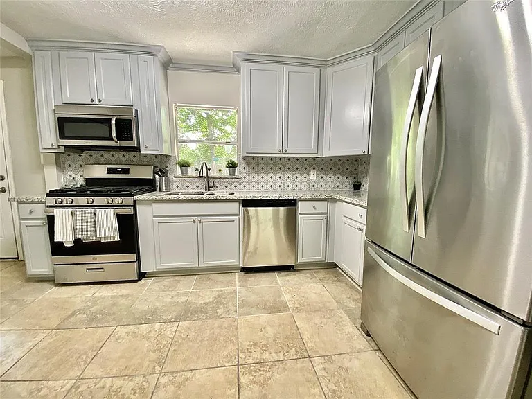 8626 Greiner Dr — Photo 3