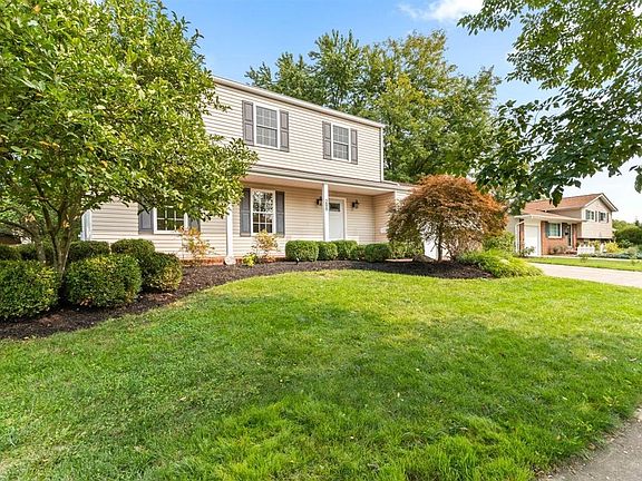 2nd image of 298 Delaware Dr