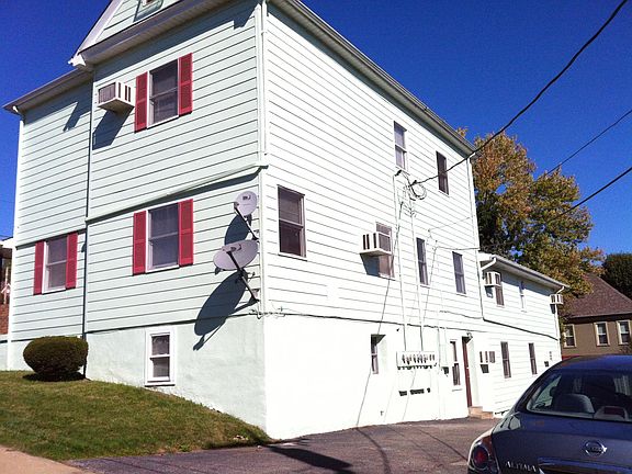 3rd image of 100 N 8th St APT A