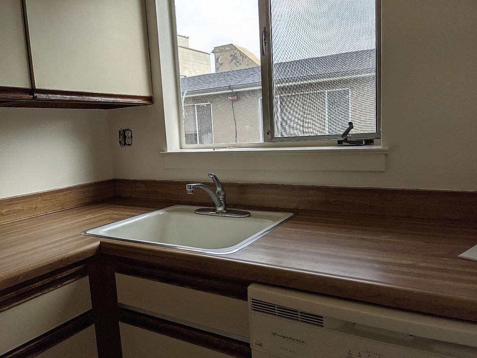 2nd image of 46 W 4th Ave #215