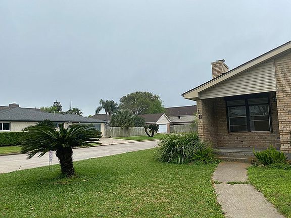 2nd image of 18 Campeche Cir