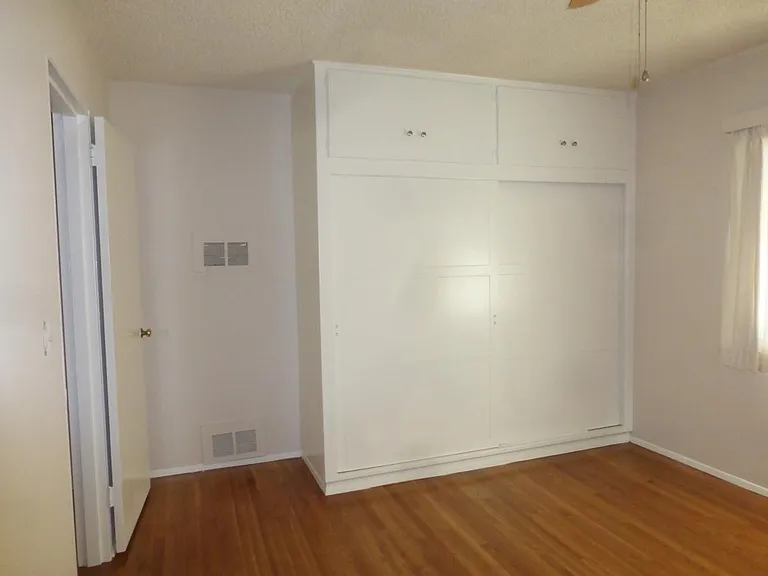 140 S Buena Vista St #I — Photo 12