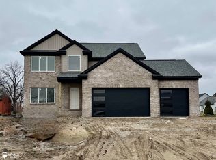 8031 Laguna Ln, Grand Blanc, MI 48439