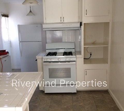 3rd image of 5801 U St