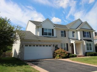 444 Newcastle Dr, Cary, IL 60013