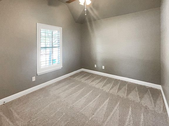 4th image of 606 Kearley Dr