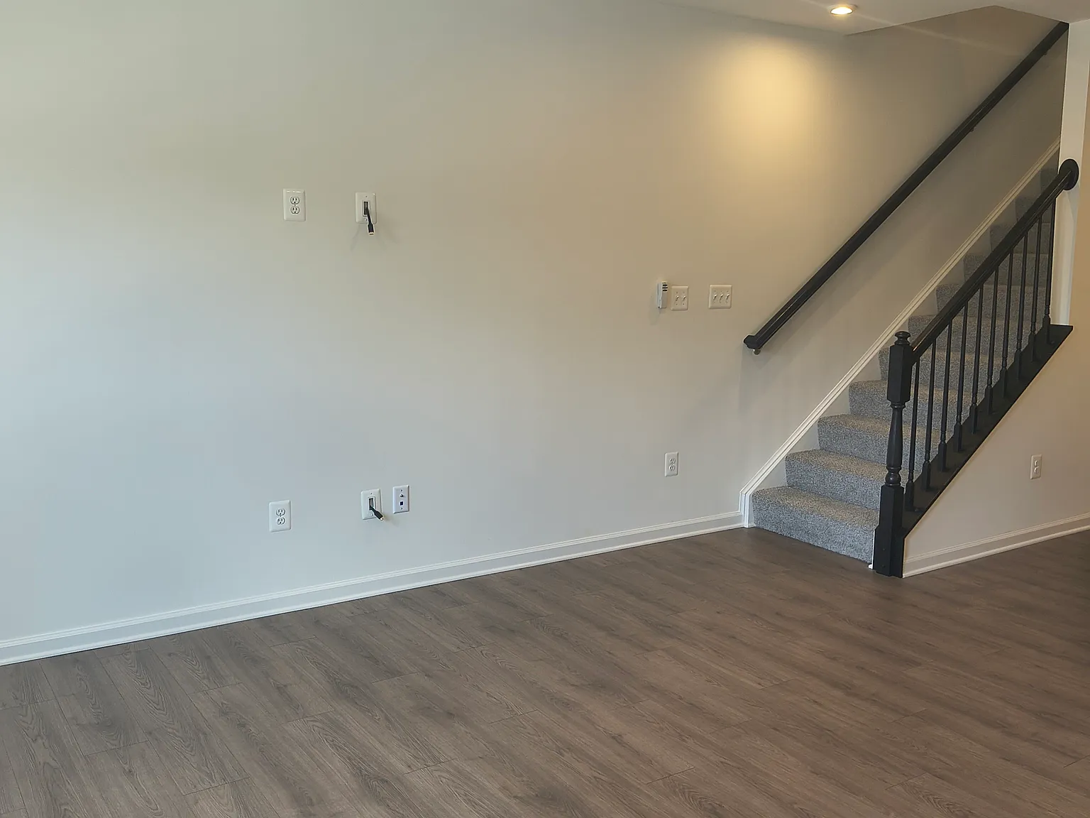 3 bed, 2.5 bath, 1592 sqft, $3,500 — Photo 4