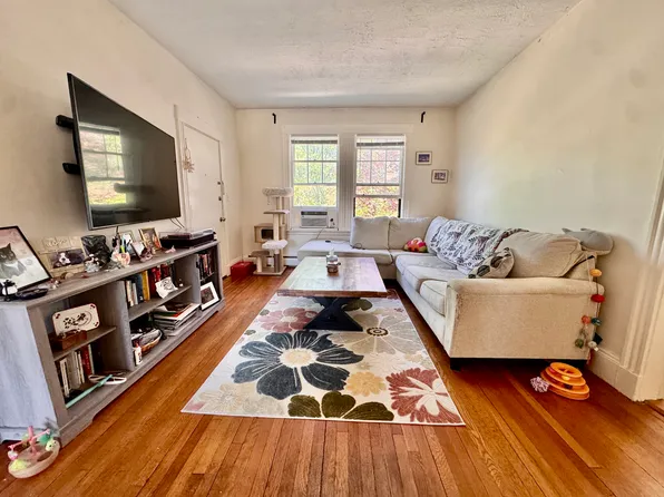 1722 Commonwealth Ave, Brighton, MA