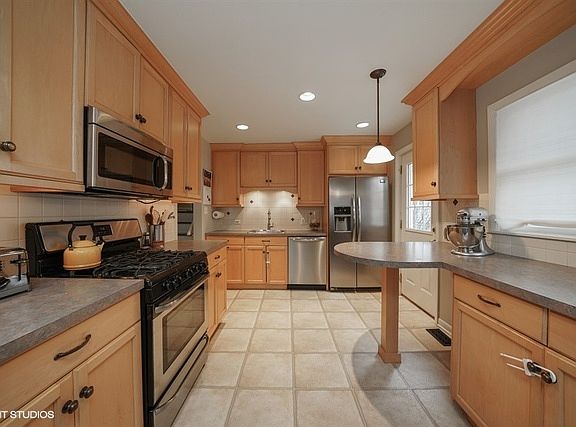 5th image of 4441 Harvey Ave