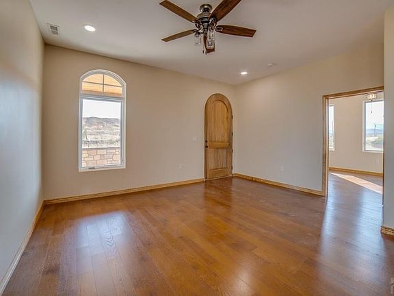5th image of 320 Johnson St #340