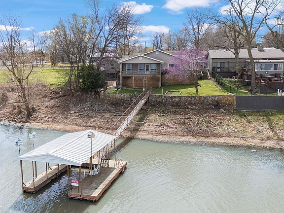 3rd image of 1014 Red Bud Dr