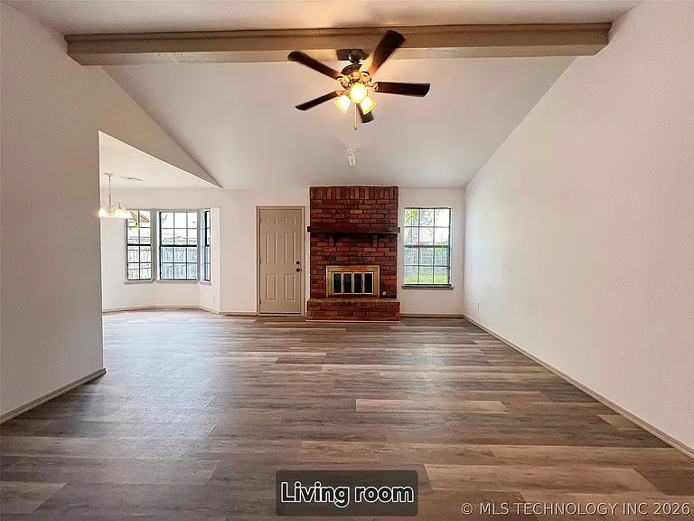 6717 S Saint Louis Ave — Photo 7