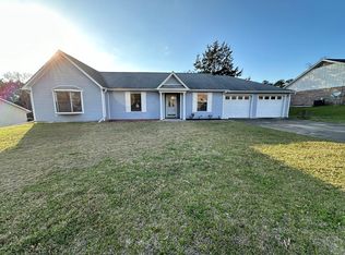 209 Grandview Dr, Ozark, AL 36360