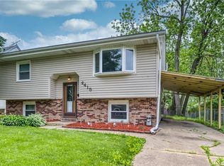 2415 Elizabeth Ave, Des Moines, IA 50317