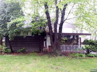 390 W Hudson Ave, Englewood, NJ 07631