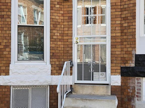 3rd image of 2529 W Fairmount Ave
