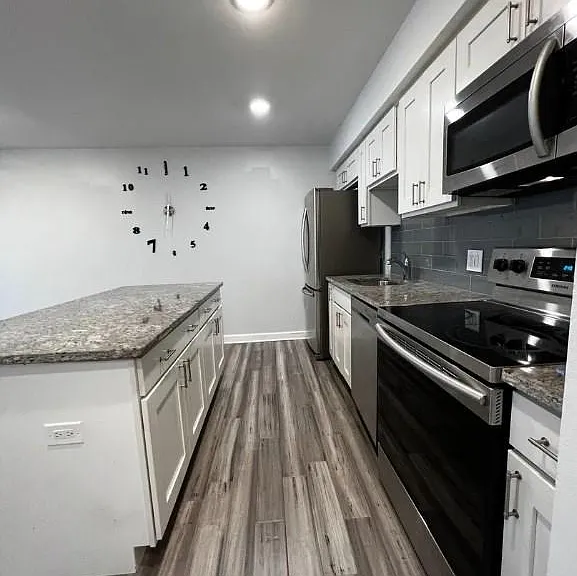 40 E 9th St #414 — Photo 11