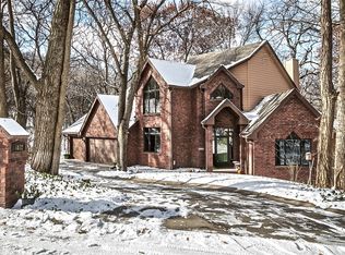 6032 Country Club Oaks Pl, Omaha, NE 68152
