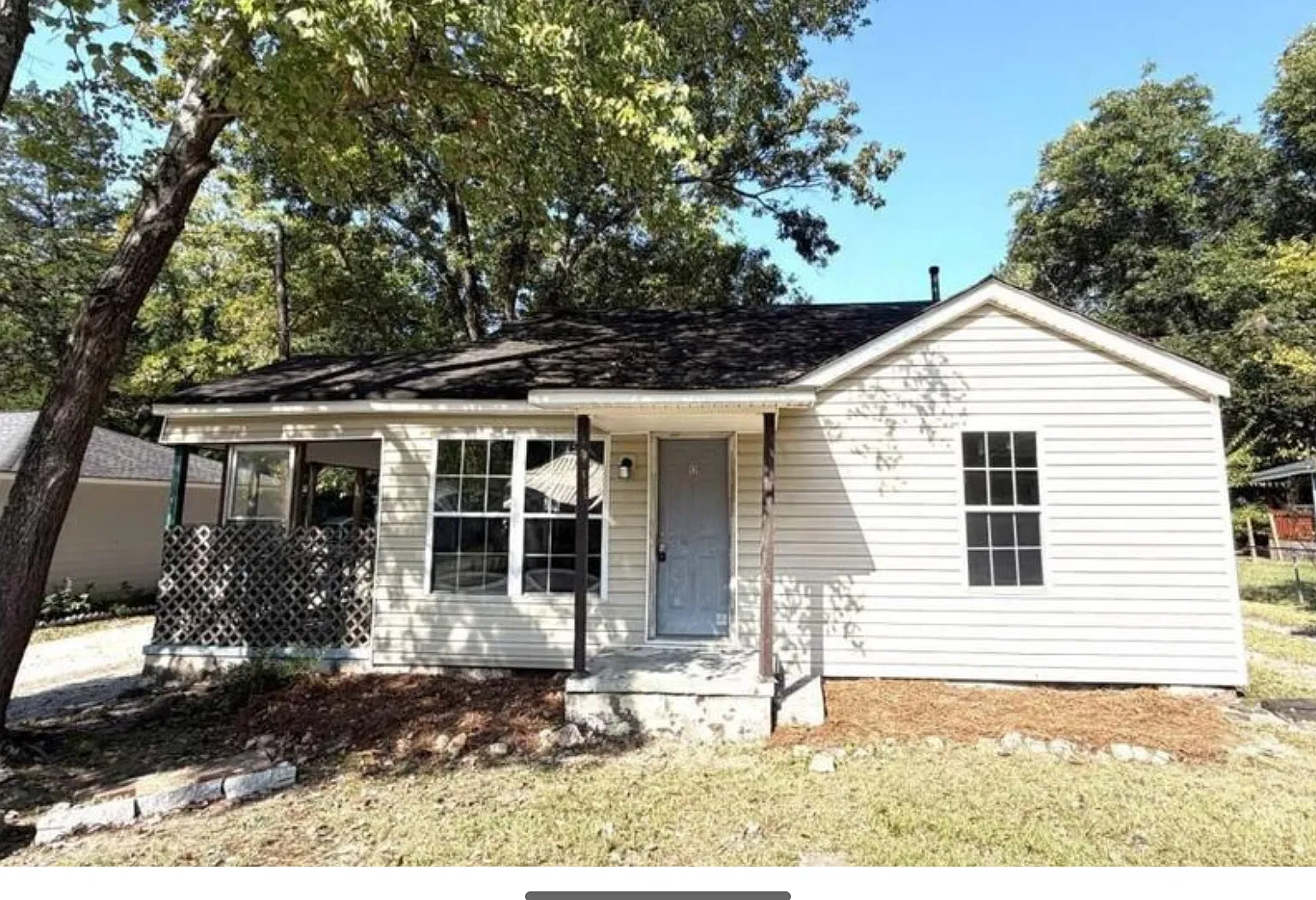 3 bed, 1090 sqft, $1,450 — Photo 1