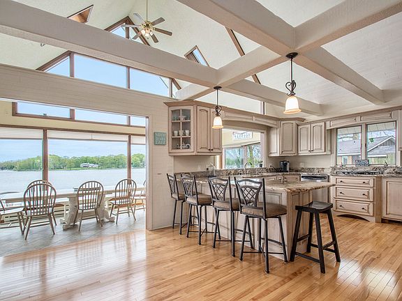 5th image of 43470 Eagle Lake Dr