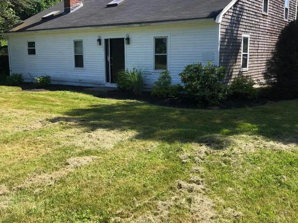 157 Center St, Plympton, MA 02367