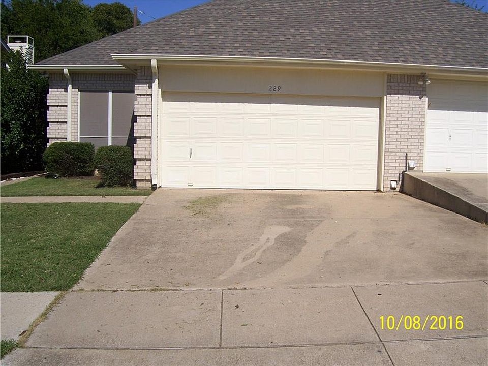 1st image of 229 Wayside Ct