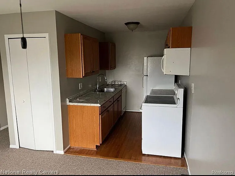 7210 Bluewater Dr #150 — Photo 6