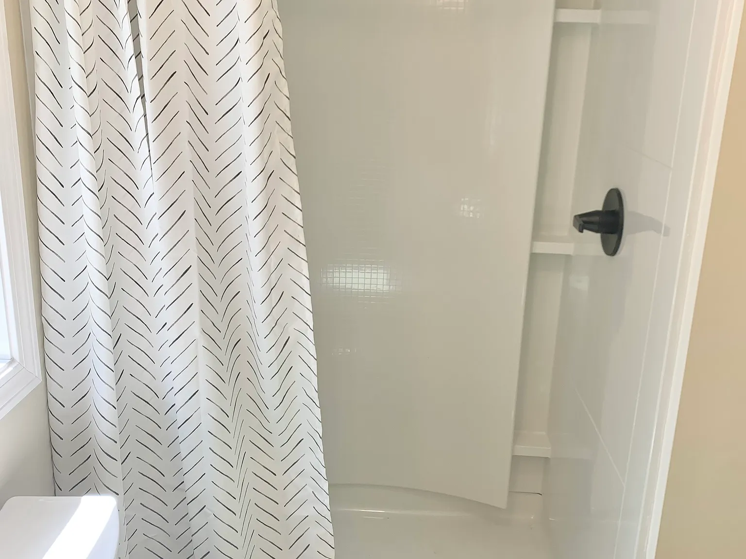 1 bed, 726 sqft, $1,600 — Photo 1