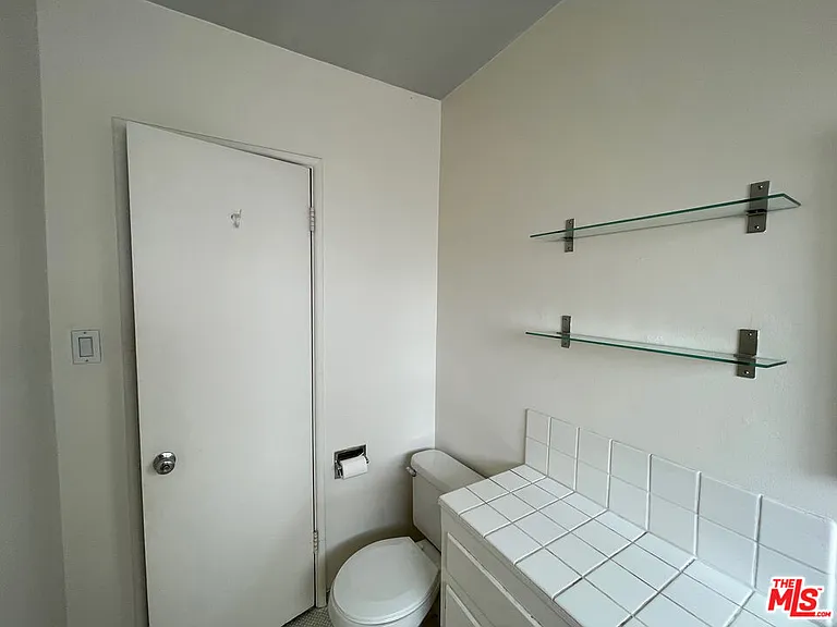 2986 Waverly Dr #4 — Photo 9