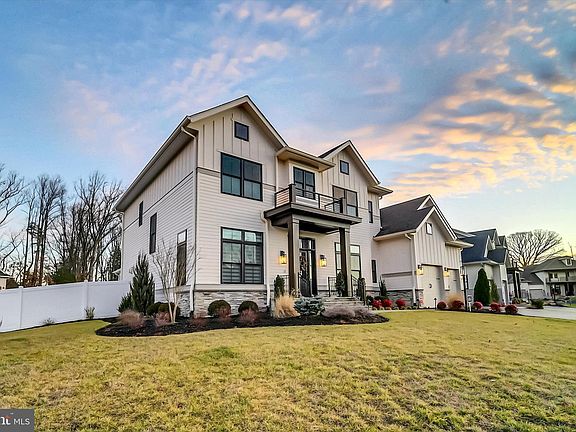 2nd image of 6578 Brooks Pl