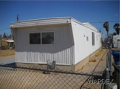 3rd image of 2104 Balboa Dr