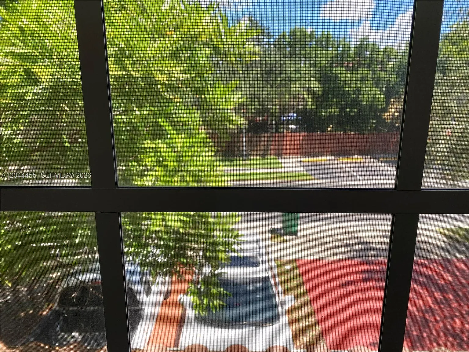 3 bed, 2.5 bath, 1549 sqft, $3,150 — Photo 2