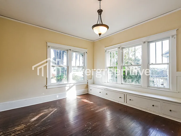 626 Washington Ave — Photo 5