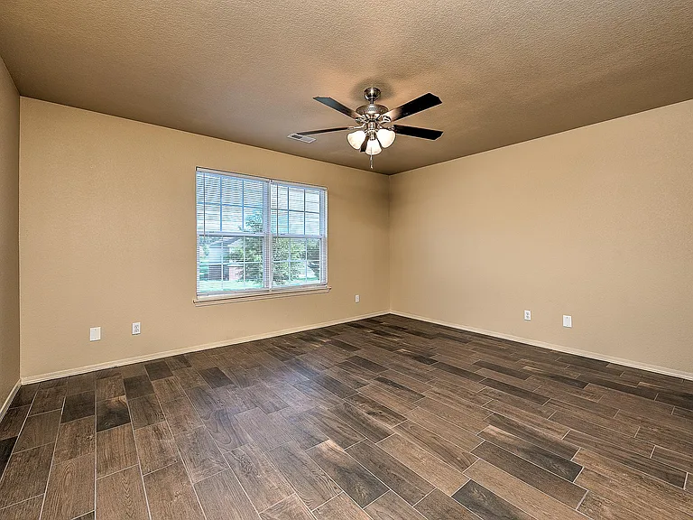 1729 N Willowbrook Dr — Photo 11