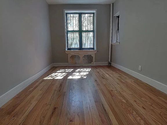 3rd image of 124 W 81st St APT 2