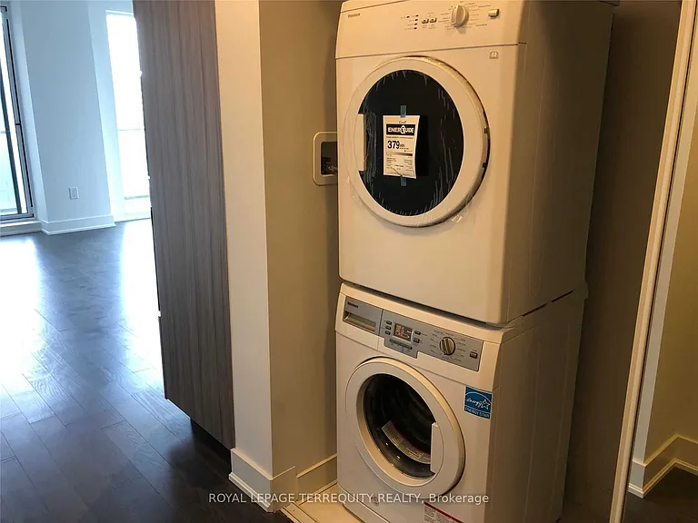 955 Bay St #803 — Photo 14