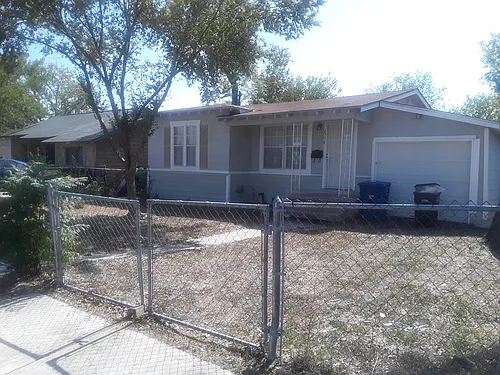 2350 Burnet St Photo 1