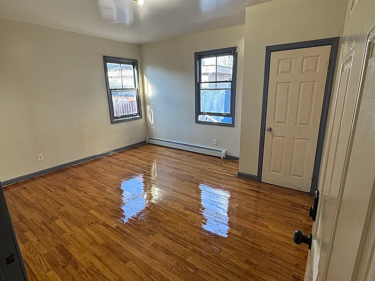 425 Park Ave #2 — Photo 10