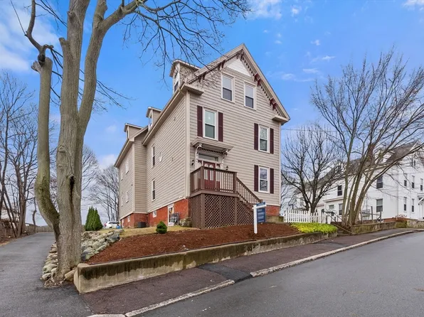 11 Symonds St #1, Salem, MA 01970