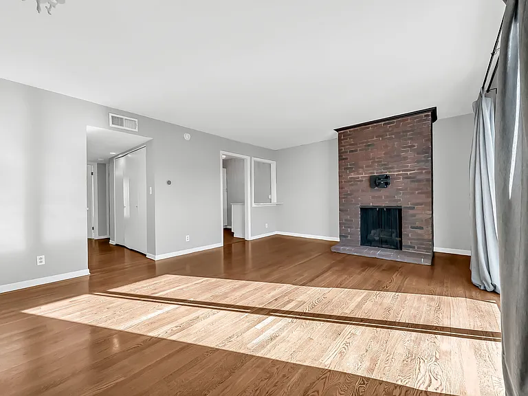 4426 Jarboe St #5 — Photo 15