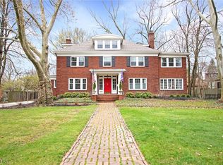 2811 Fairmount Blvd, Cleveland Heights, OH 44118